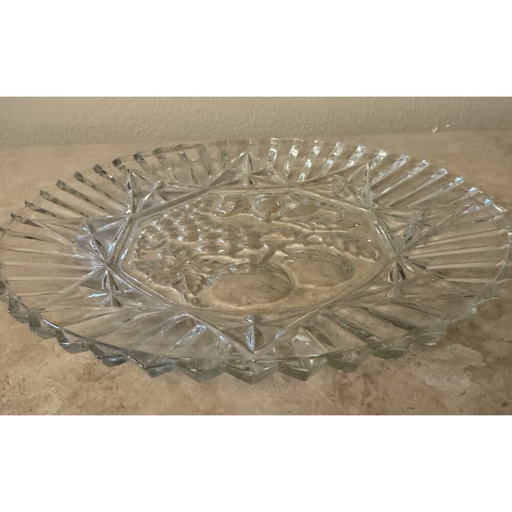 Vtg. Federal Pressed Glass Pioneer Pattern Fruit Design Serving Plate Clear 11”